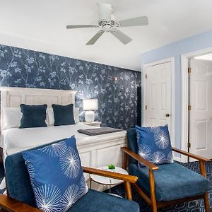 Queen Suite